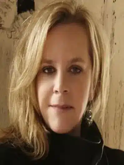 How old is Mary Chapin Carpenter today?